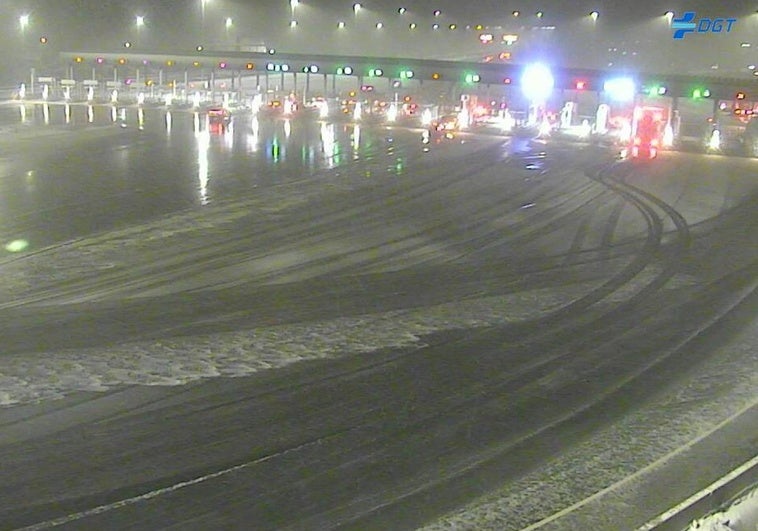 La nieve llega a Segovia y dificulta la circulación por las carreteras de la provincia